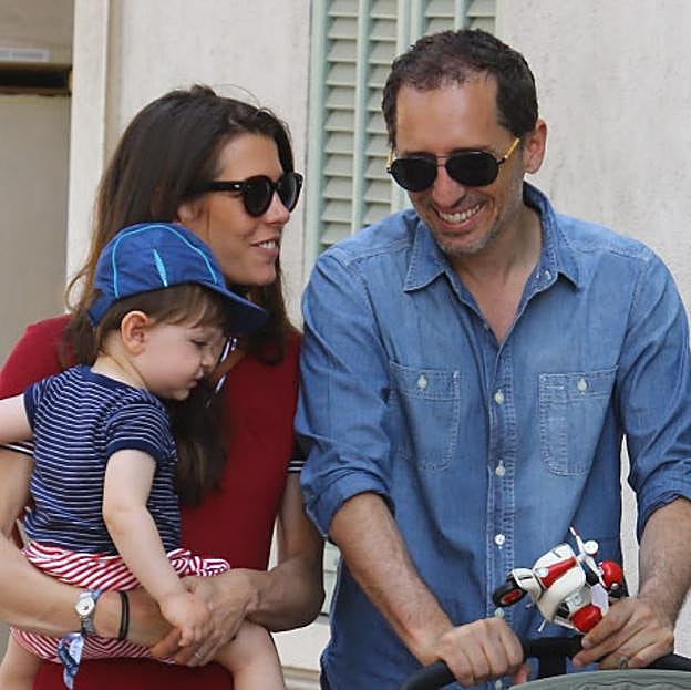 Carlota Casiraghi, Gad Elmaleh y su hijo Raphael.