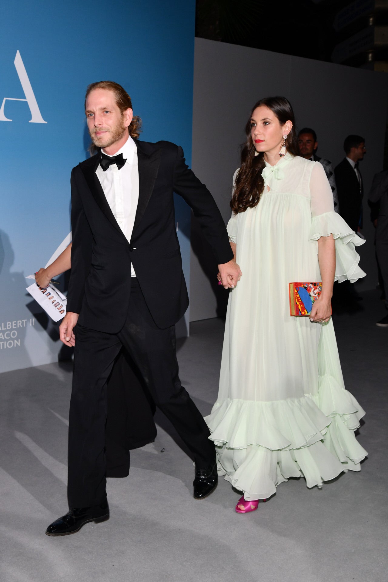 Los maxi vestidos vaporosos son una apuesta segura de Tatiana Santo Domingo cuando toca vestirse de gala. En este caso, apostó por un maravilloso diseño con volantes en color verde agua para asistir a la Global Ocean Gala de Montecarlo en 2018.