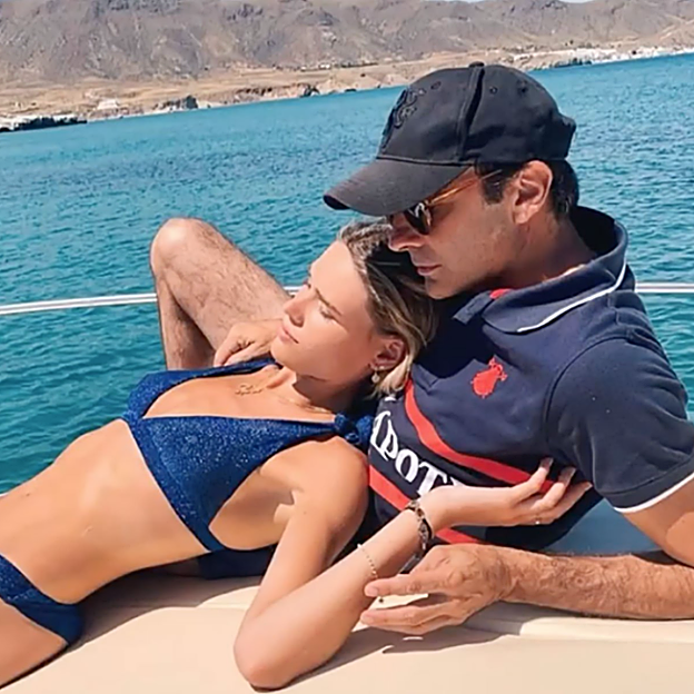 El año de amor y fracasos de Enrique Ponce y Ana Soria: abandono de los toros, decepción en la moda, críticas en las redes y un futuro poco brillante en los negocios