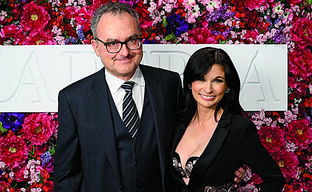 Haart con su marido, Silvio Scaglia, propietario de La Perla, en 2017.