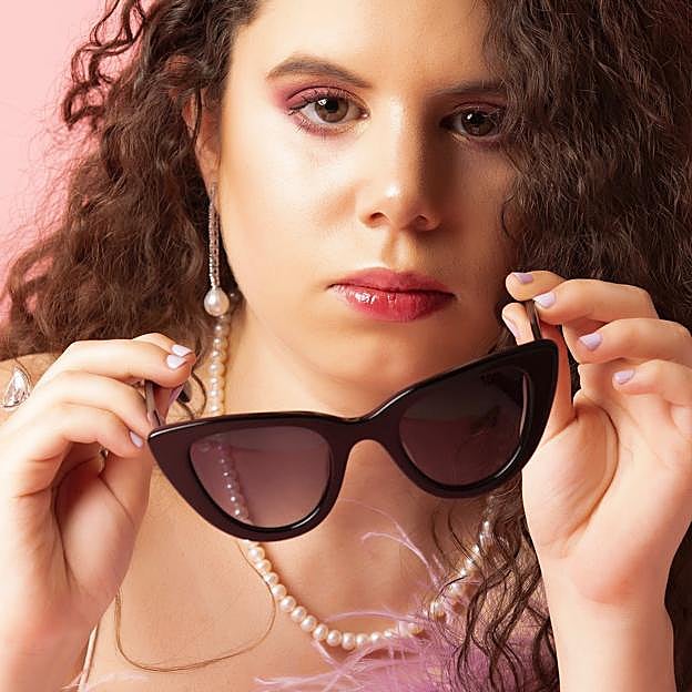 Las primeras fotos como modelo de la sobrina de la Reina Letizia incendian las redes: ¿quiere Carla Vigo arrasar en Instagram como influencer?