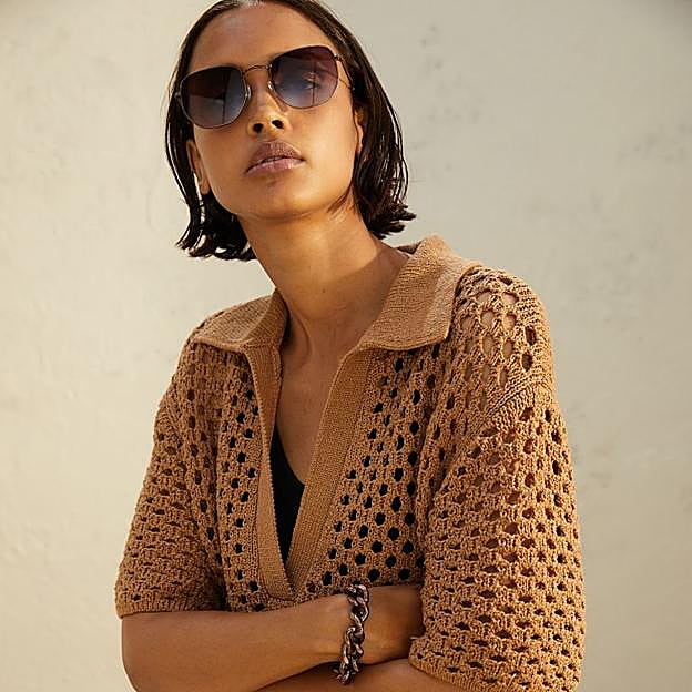 Imagen principal - Solo necesitas una de estas tres prendas de ganchillo para darle a tu look un giro de lo más estiloso y favorecedor