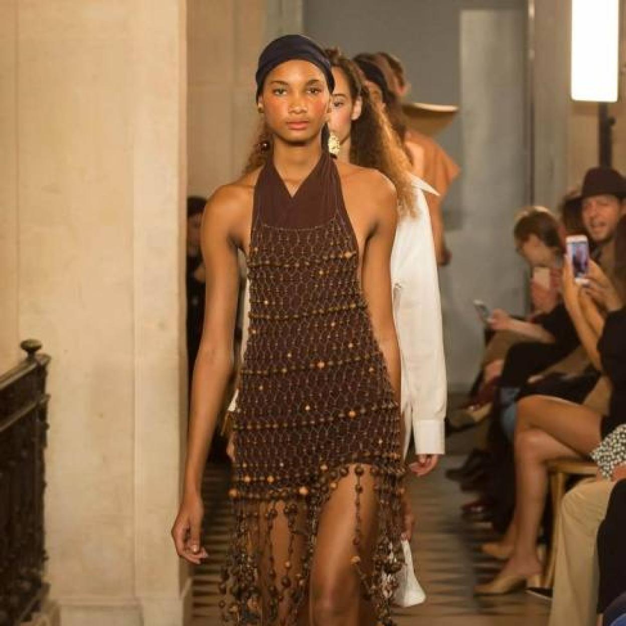 Pincha en la imagen para ver Última llamada: las prendas que todavía puedes encontrar en las rebajas de Uterqüe y que te van a salvar el verano