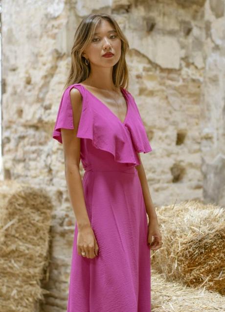 Imagen - El vestido tiene un volante sobre el escote