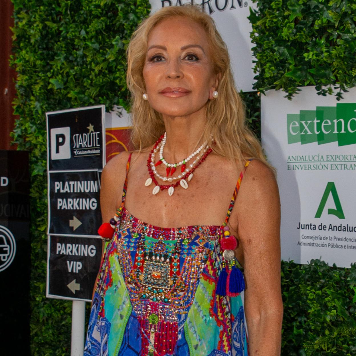 Pincha en la imagen para ver 8 faldas midi que acaban de llegar a las tiendas y son perfectas para tus estilismos de pretemporada.