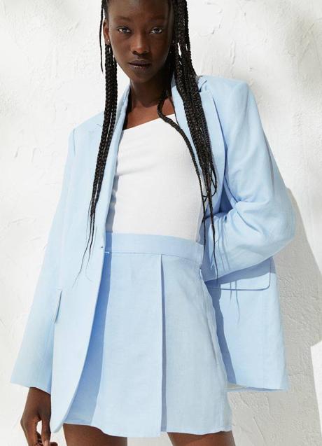 Imagen - Una tabla cruzada en la parte frontal crea la ilusión de llevar una falda