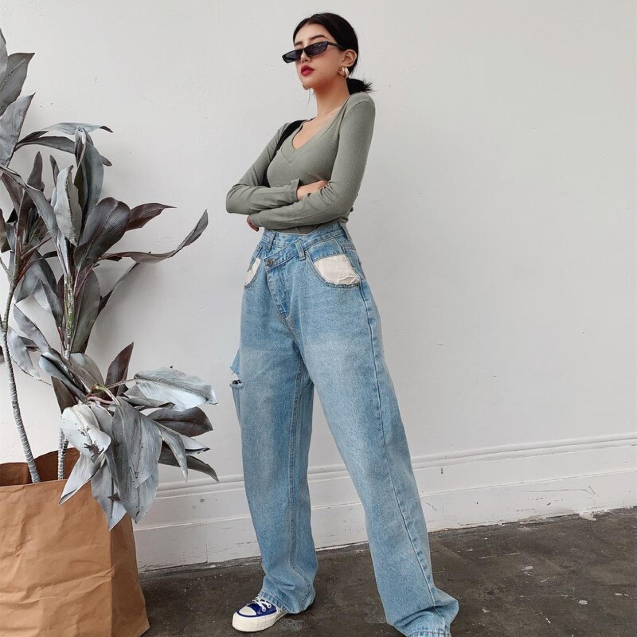 Pincha en la imagen para ver la tendencia de pantalón que arrasa en las nuevas colecciones: los cargo y son tan bonitos que van a desterrar tus prejuicios.