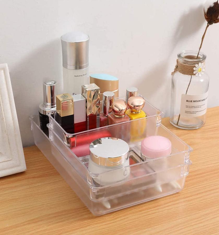 Organizadores transparentes de diferentes tamaños. Son perfectos para guardar todos los productos de belleza. Vienen 10 cajas y cuestan 16,99 euros.