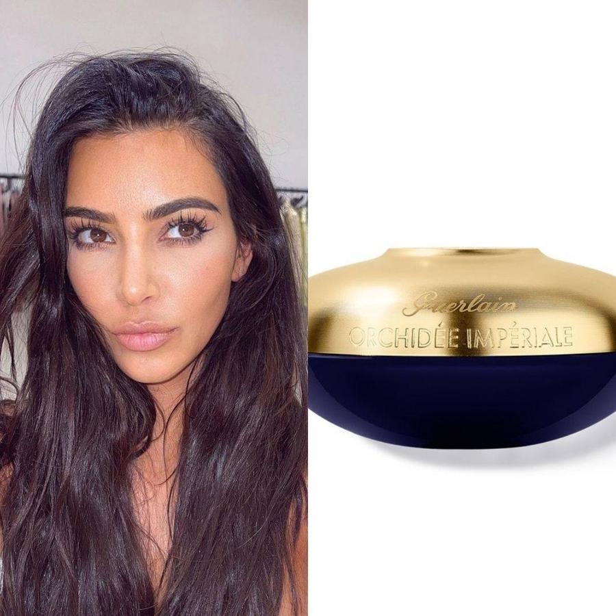 Cómo no, la ostentosa Kim K debía escoger un tratamiento a su altura. Combate todos los signos visibles de la edad gracias a su complejo enriquecido con aceite de Abisinia, omega 3, 6 y 9, y los beneficios de dos orquídeas. Mantiene la humedad durante un largo tiempo en el rostro y deja un acabado ligero y reafirmado. Por su precio, más vale que haga magia. 410 euros.