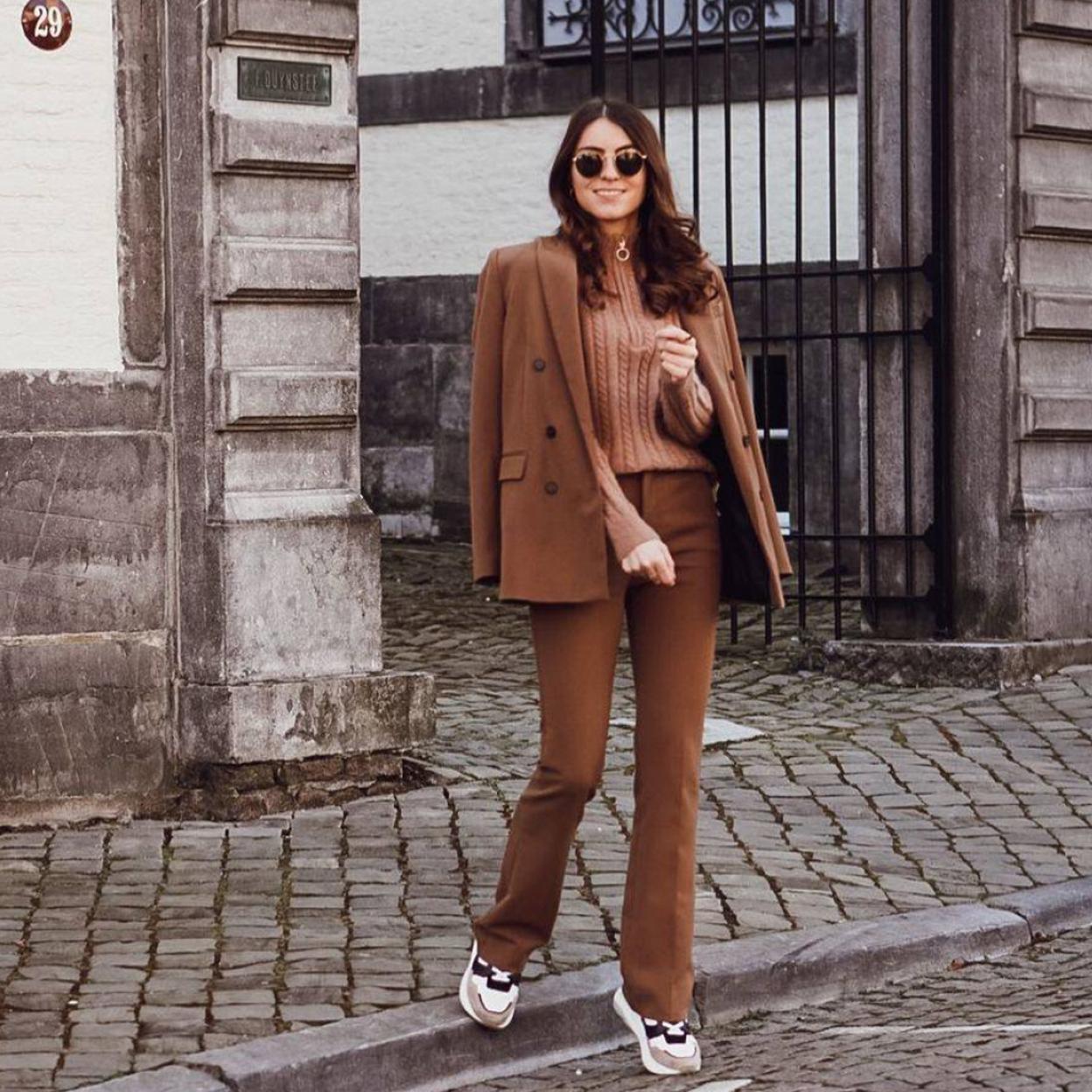 Pincha en la foto para ver 5 trajes que acaban de llegar a Zara y que son perfectos para que estés impecable en tu vuelta a la oficina