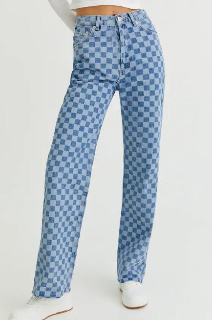 Vaqueros rectos de Pull&Bear (29,99 euros).