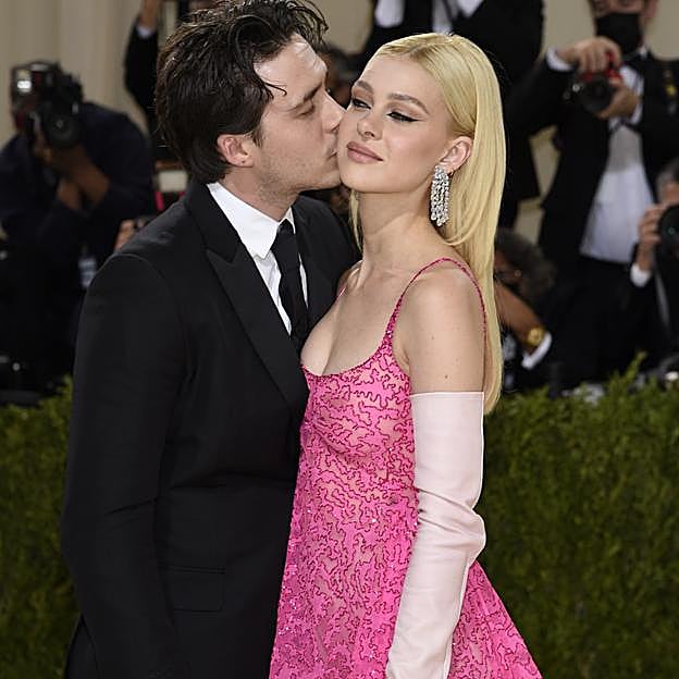 Imagen principal - De Jennifer Lopez a Gigi Hadid: Los mejores (y peores) looks y vestidos de la MET Gala 2021