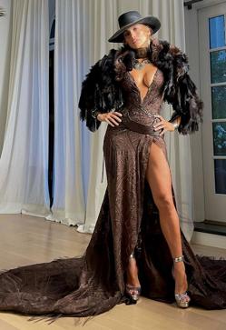 Imagen secundaria 2 - De Jennifer Lopez a Gigi Hadid: Los mejores (y peores) looks y vestidos de la MET Gala 2021