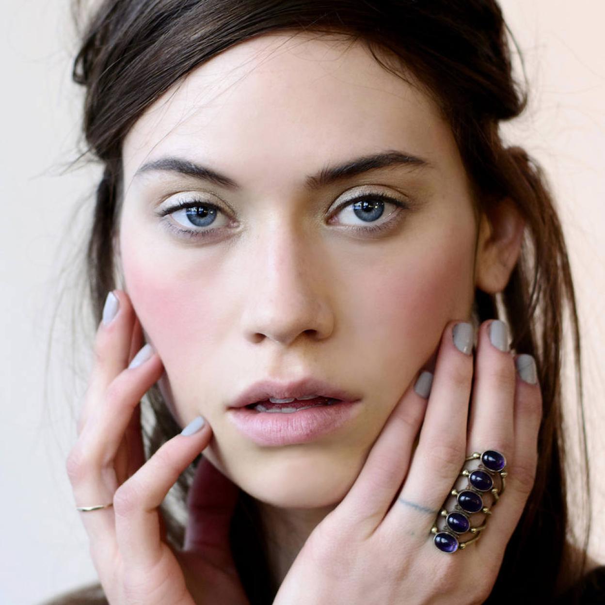 Pincha en la foto para ver las paletas de maquillaje todo en uno para conseguir un efecto buena cara ahorrando tiempo, dinero y espacio