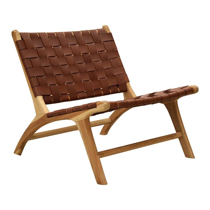 Esta butaca está de moda. Y por eso, si quieres darle un toque de tendencia no puede faltar este otoño en tu salón. Cuesta 475 euros. 