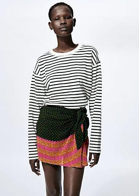 Camiseta de rayas de Zara (17,95 euros).