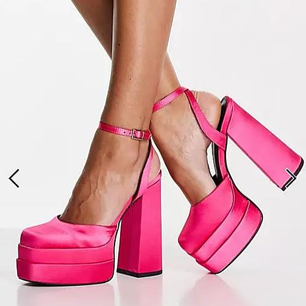 Imagen principal - Tenemos la copia low cost de los zapatos de tacón cómodo y plataforma de lujo que están arrasando entre las famosas