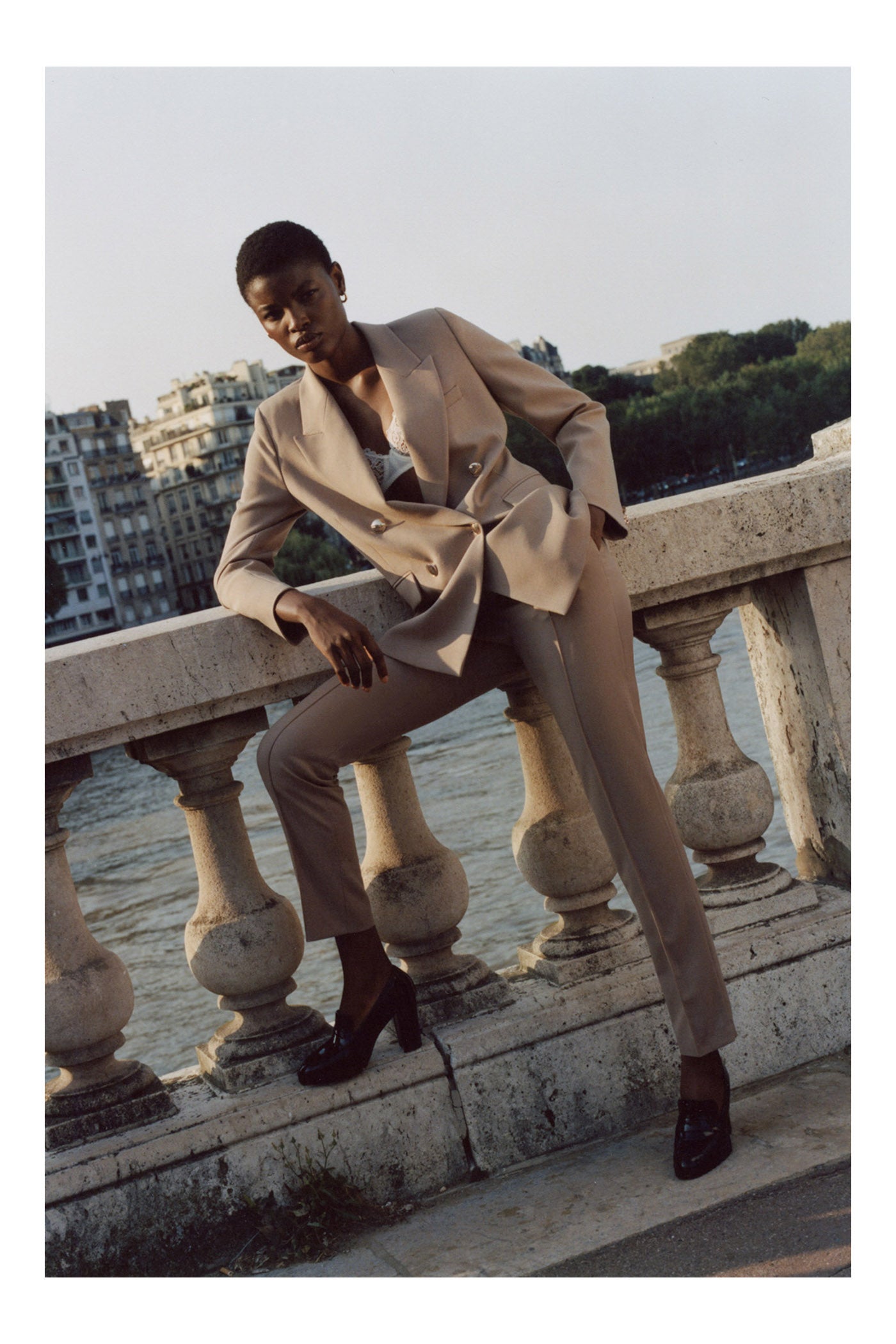 Pincha en la imagen para ver las blazers de manga recogida en los tonos perfectos para combinarlas con todo