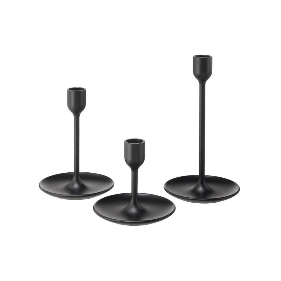 Juego de 3 candelabros de diferentes tamaños en color negro (15 euros).