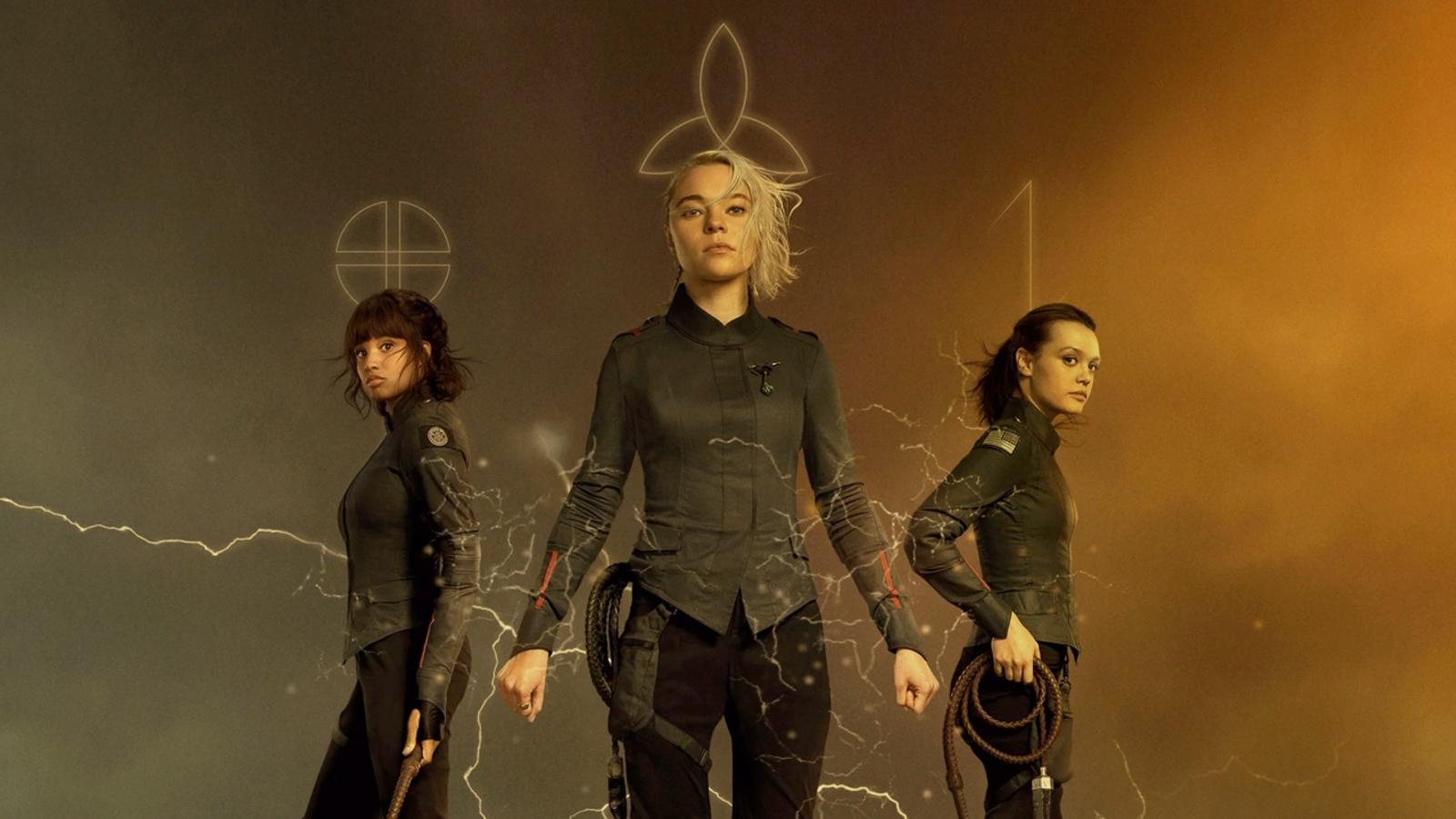 La serie sigue las andanzas de tres jóvenes brujas desde que son entrenadas en la magia para luchar. Mientras Raelle es una soldado con varios problemas a su alrededor, Scylla es una recluta que no parece lo que realmente es. Por su parte, Tally se une al combate a pesar de que su madre no quiere. En un mundo donde las mujeres son las que luchan, el trío de brujas combate contra amenazas terroristas con métodos y armas sobrenaturales.