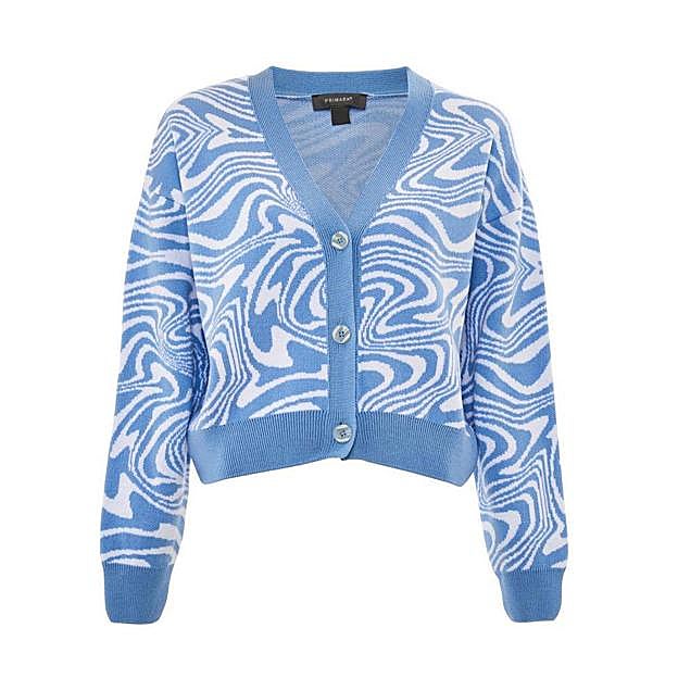 El cárdigan tiene un precio de 17 €