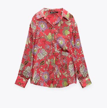 Imagen secundaria 1 - Del paisley a las flores, estas son las camisas estampadas que mejoran tus looks con vaqueros este otoño