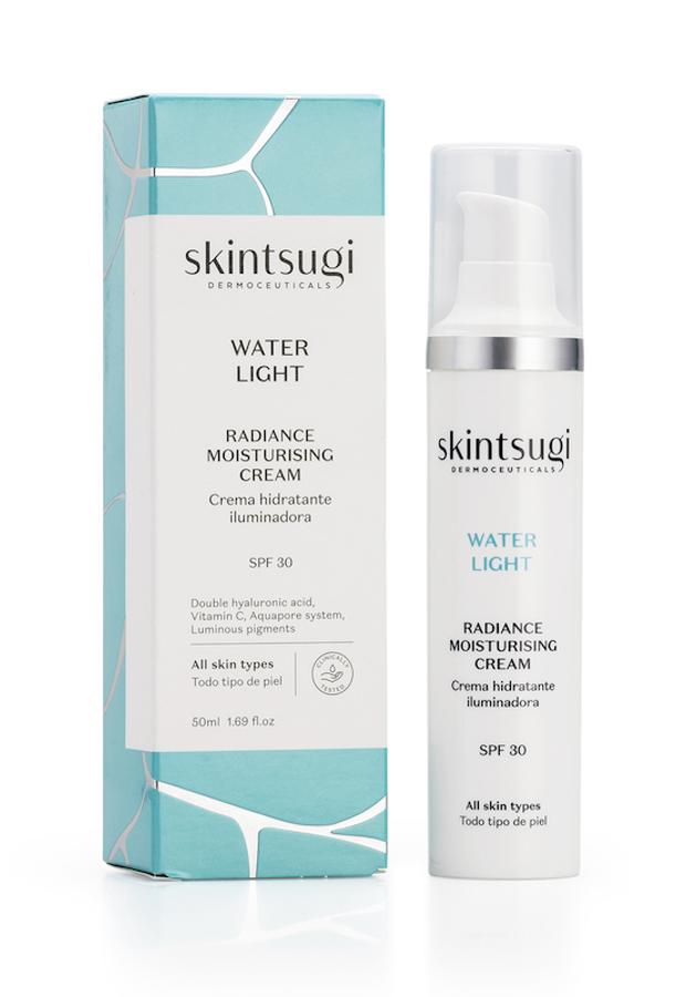 Enriquecida con ácido hialurónico y con protección SPF, esta crema es un 3 en 1 que ofrece hidratación, protección y frescor. Un estudio clínico afirma que, tras 21 días, la piel luce más hidratada y luminosa a la vez que unifica el tono de la piel. (19,95 euros).