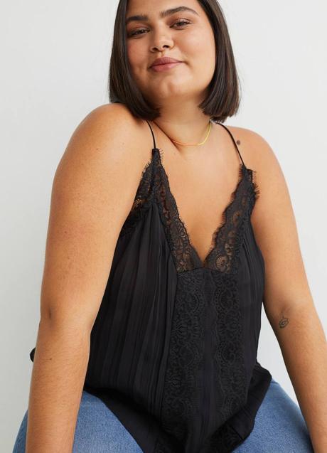 Imagen - El top de H&M cuenta con secciones de encaje