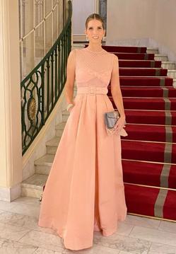 Imagen secundaria 2 - De sus pantalones efecto piel favoritos al look de invitada más impresionante: los looks de Margarita Vargas que la convierten en un icono de estilo