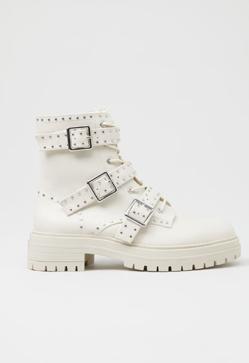 Imagen secundaria 2 - Cowboy, engomadas o track: Lefties tiene baratísimas las botas tendencia del momento