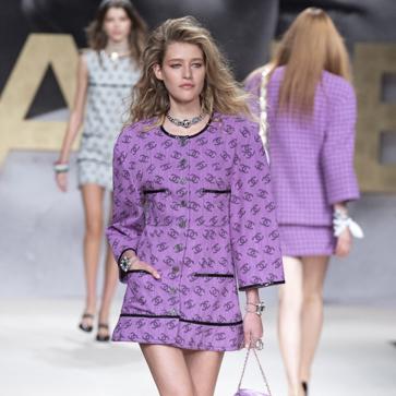 Imagen secundaria 1 - Desfile de Chanel en París Fashion Week.