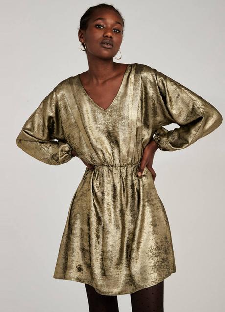 Imagen - El modelo de Naf Nag tiene el cuello en forma de pico