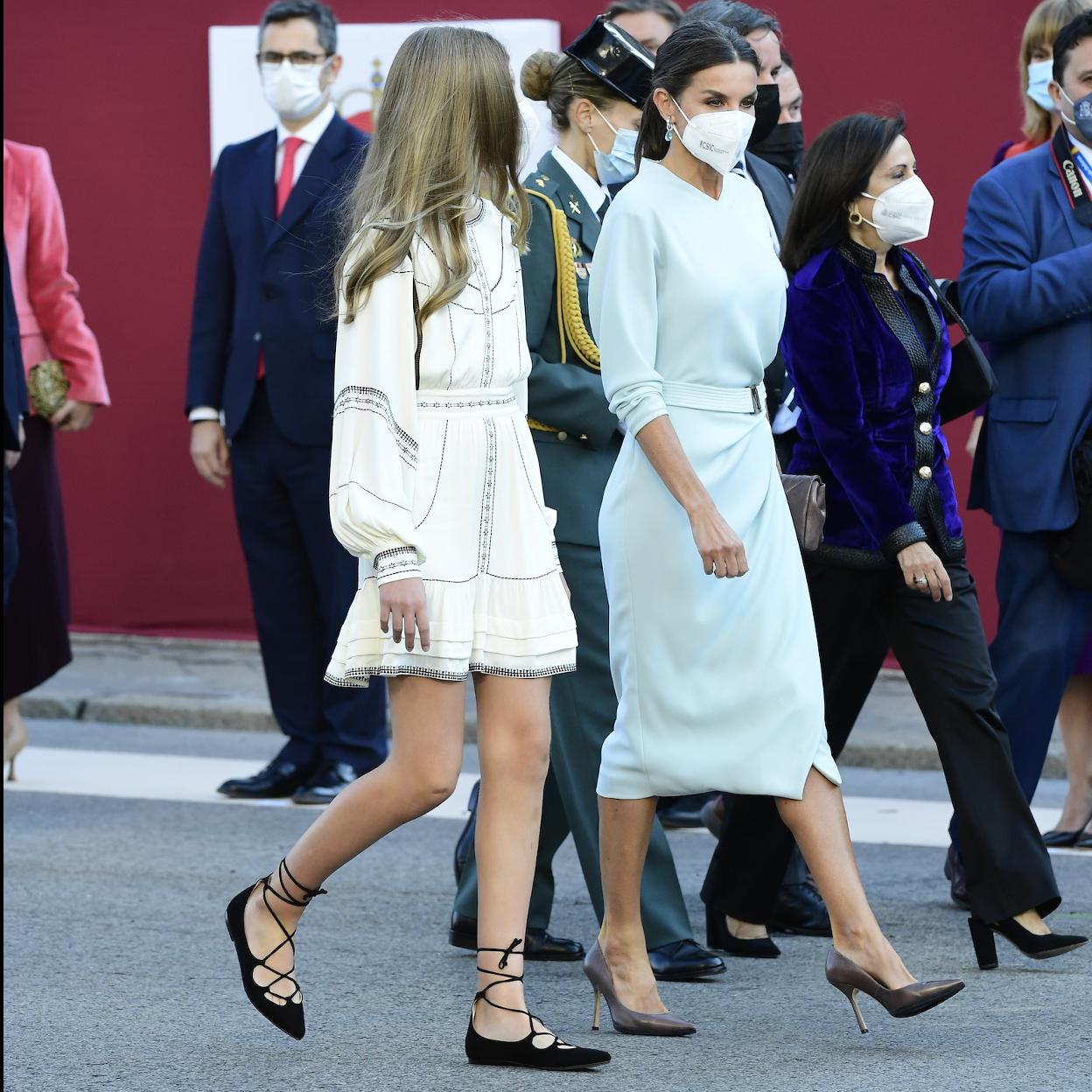 Pincha en la imagen para ver os mejores looks de la Reina Letizia en el Día de la Hispanidad desde el primero (en 2004) al último.