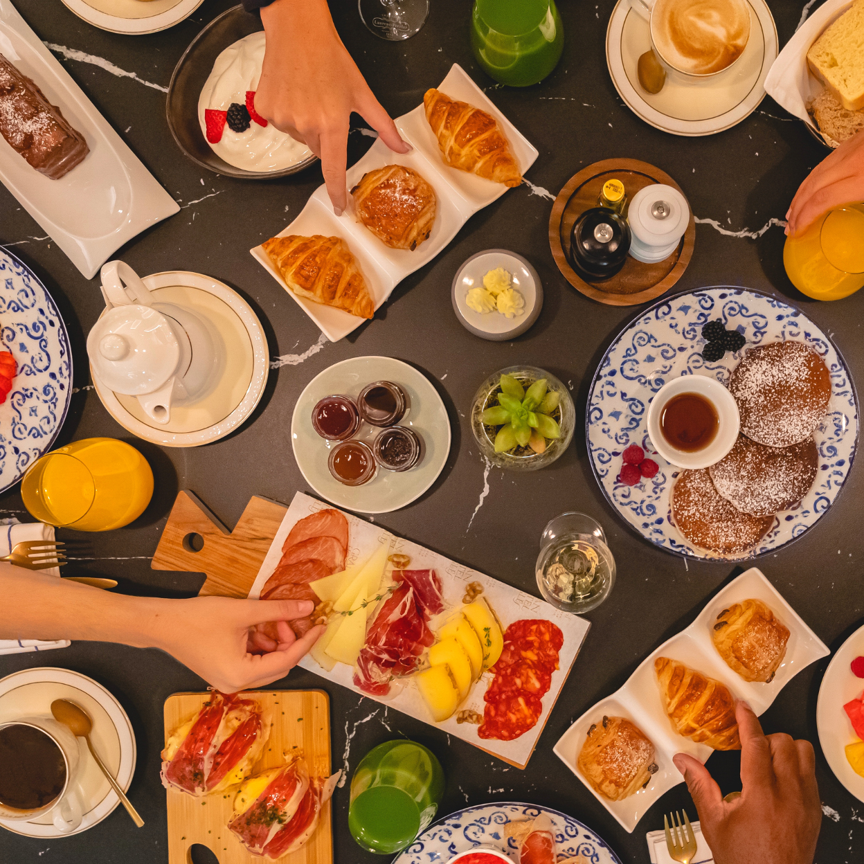 ¿Te apetece ir de brunch? Los restaurantes más chulos de Madrid y Barcelona estrenan o relanzan este aperitivo-comida-sobremesa para la nueva temporada