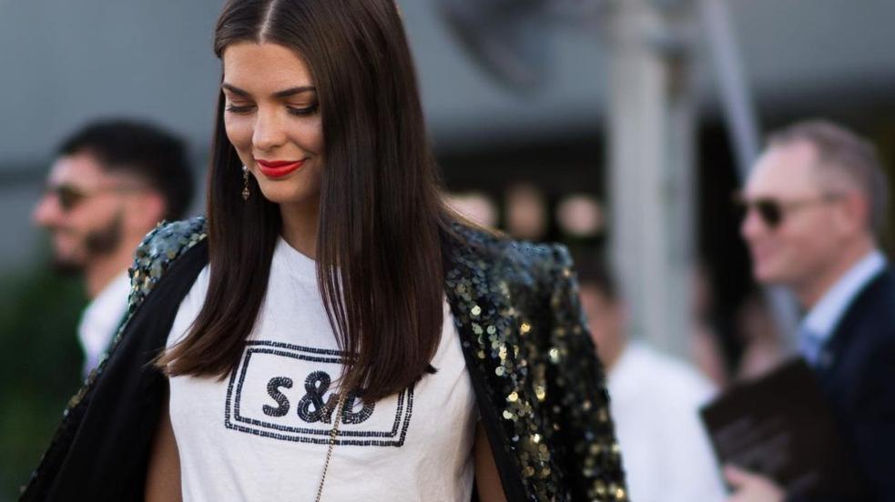 Las lentejuelas ya han llegado a Zara con las faldas, camisas y vestidos que te puedes poner en cualquier momento del día