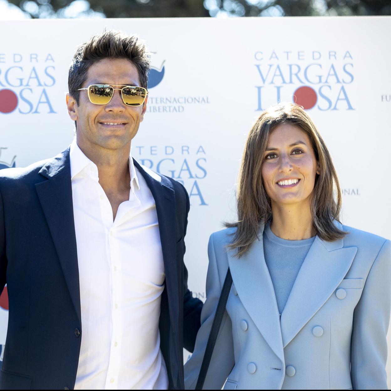 Pincha en la imagen para ver las blazers del low cost que pegan con todo, son perfectas para la ir a la oficina y serán tu chaqueta de entretiempo ideal.