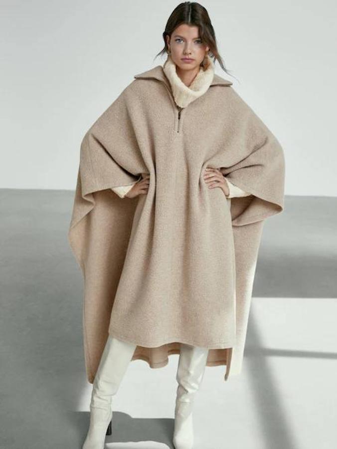 Capa larga de lana cashmere en beige Limited Edition de Massimo Dutti. 299 euros