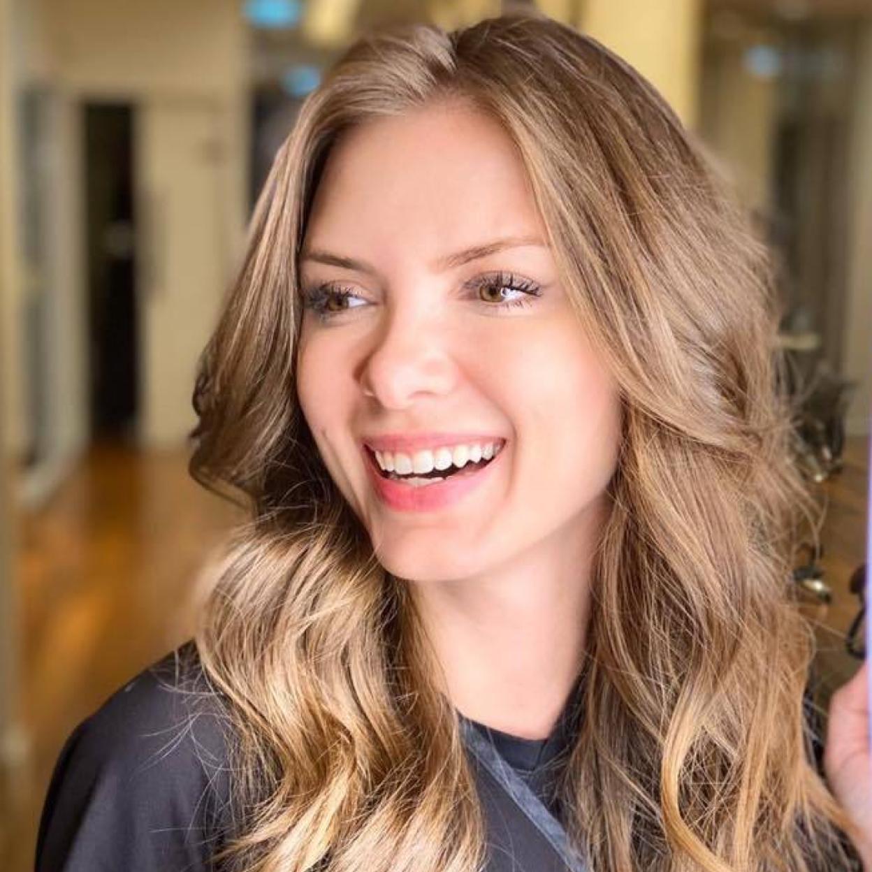 Pincha en la foto para ver los productos antiedad para el pelo que rejuvenecen tu melena y te harán presumir de pelazo a cualquier edad