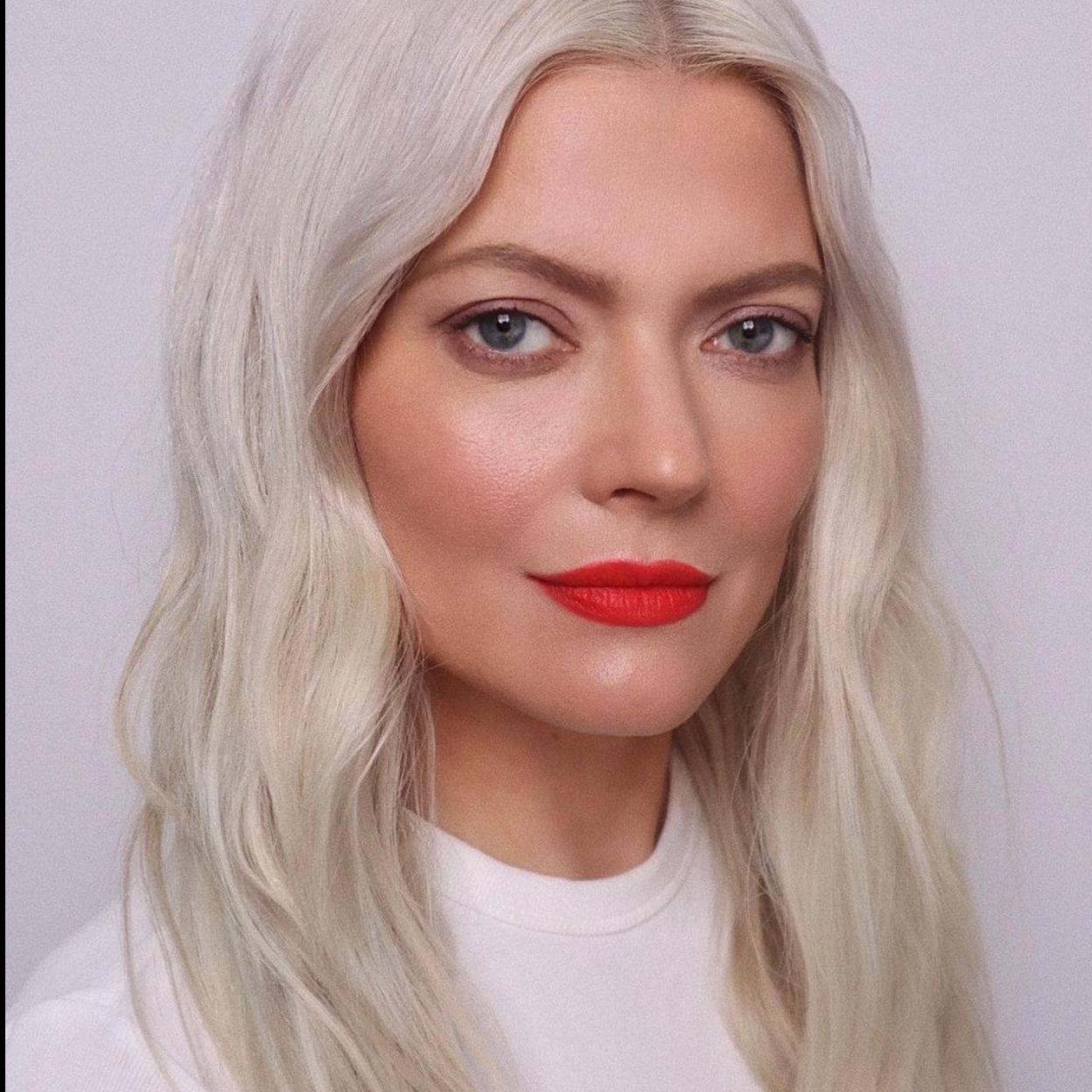 Pincha en la imagen para ver Cremas de noche regeneradoras, la cura antiedad perfecta para rejuvenecer y regenerar la piel mientras duermes