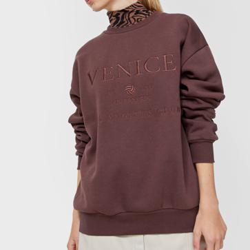 Imagen secundaria 1 - Las sudaderas de Stradivarius que están arrasando por su estilo retro y porque parecen de lujo (y están disponibles en cuatro colores)