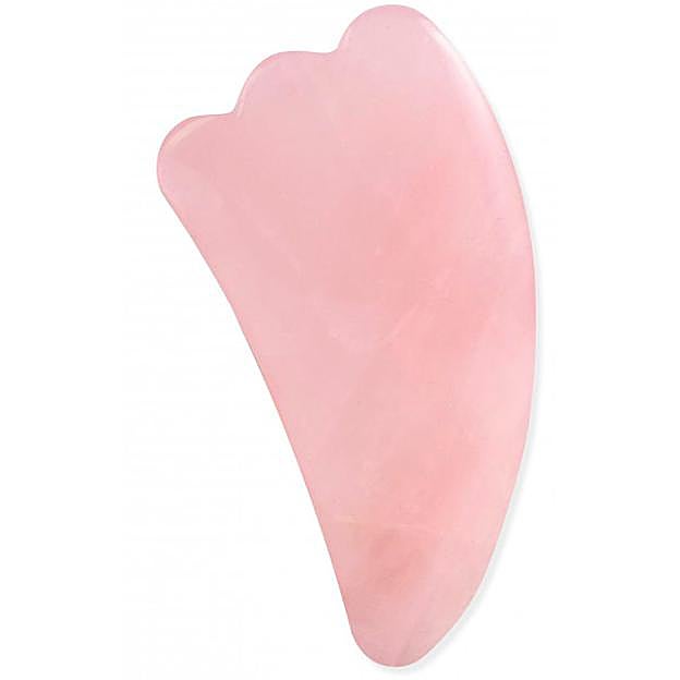 Imagen principal - Este masaje facial que puedes hacerte tú misma deja un efecto lifting inmediato que arrasa en Tiktok