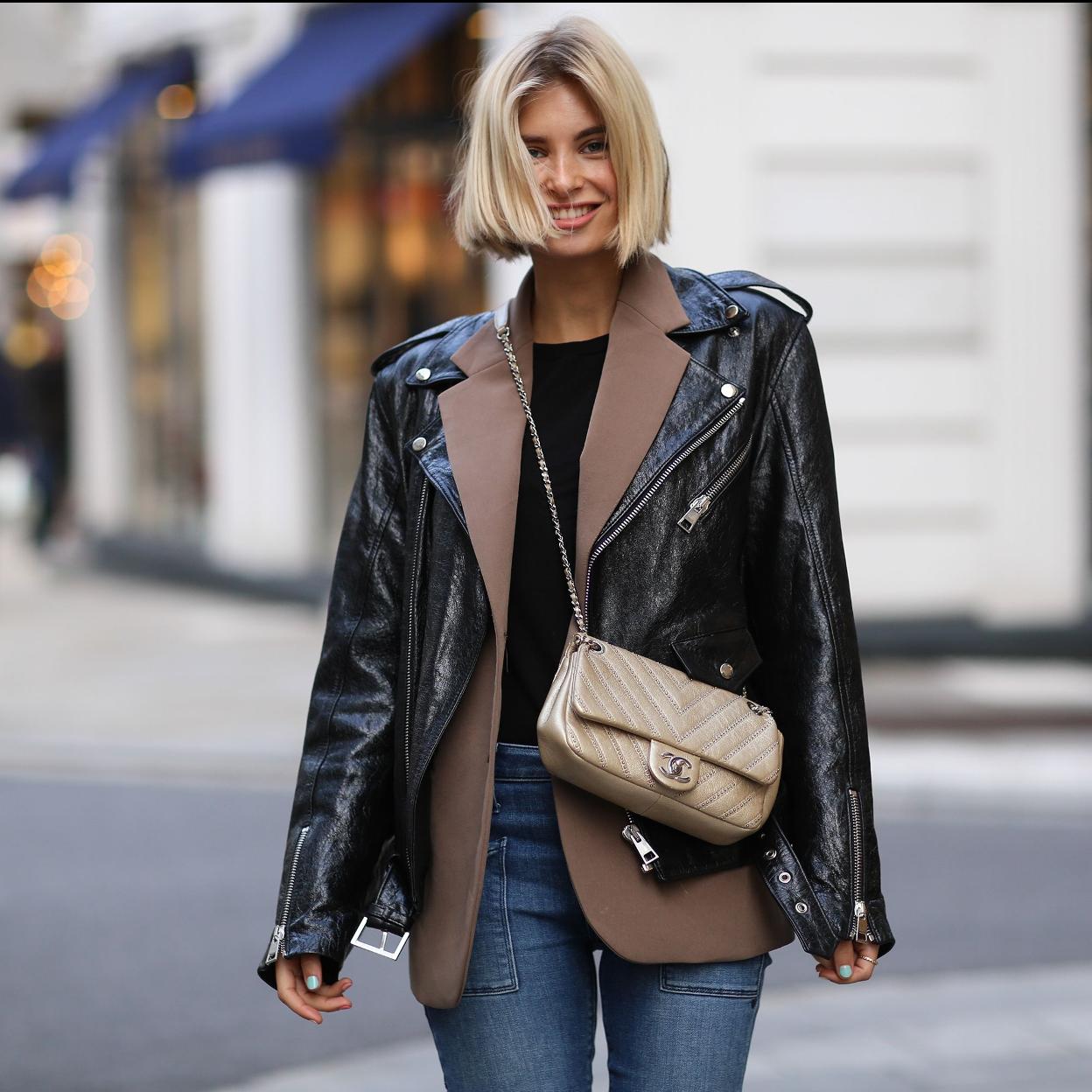 Pincha en la imagen para descubrir la nueva colección de Sfera que confirma que el efecto piel vuelve esta temporada.