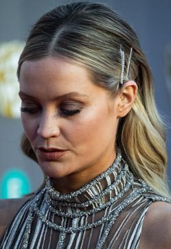 Imagen secundaria 2 - Los complementos para el pelo tendencia del low cost que harán que tus peinados sencillos parezcan de peluquería de lujo