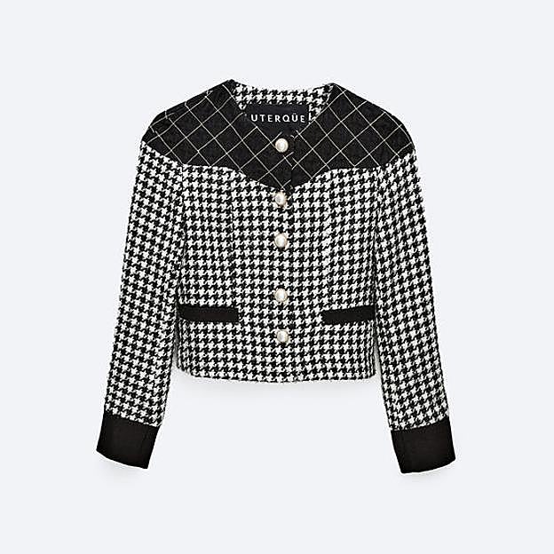 Imagen principal - 1. Chaqueta en blanco y negro con botones perla de Uterqüe (159 euros). 2 Chaqueta corta en color rojo con botones blancos de Uterqüe (159 euros). 3. Chaqueta rosa de tweed de Mango (59,99 euros) 