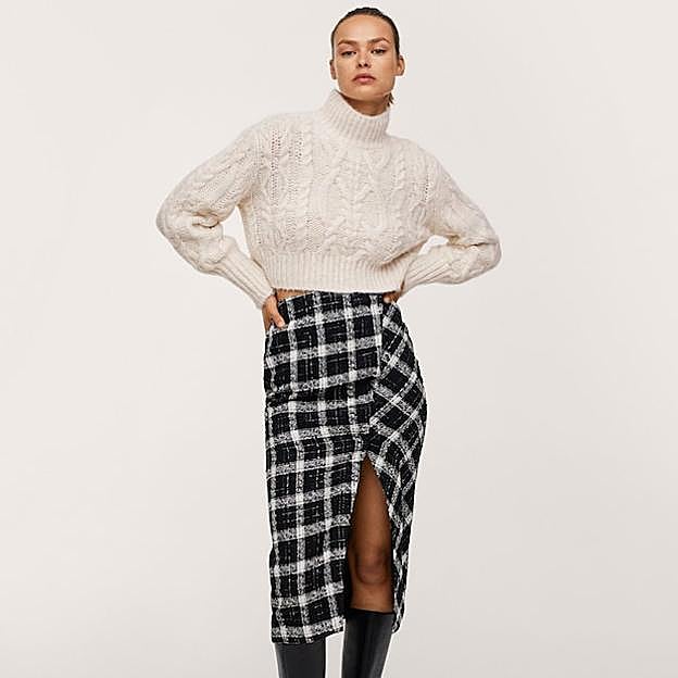 Imagen principal - Jersey de punto y falda de tubo: 3 estilismos para que te apuntes al look de oficina que sienta bien en todas las tallas