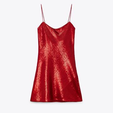 Imagen secundaria 1 - 1. El rojo y el rosa, en versión brillo, se alían para poner la nota de color entre tanto negro. 2. Mini vestido con lentejuelas de color rojo (29,99 euros). 3. Vestido corto con escote corazón en color rosa fucsia de Zara (39,99 euros). 