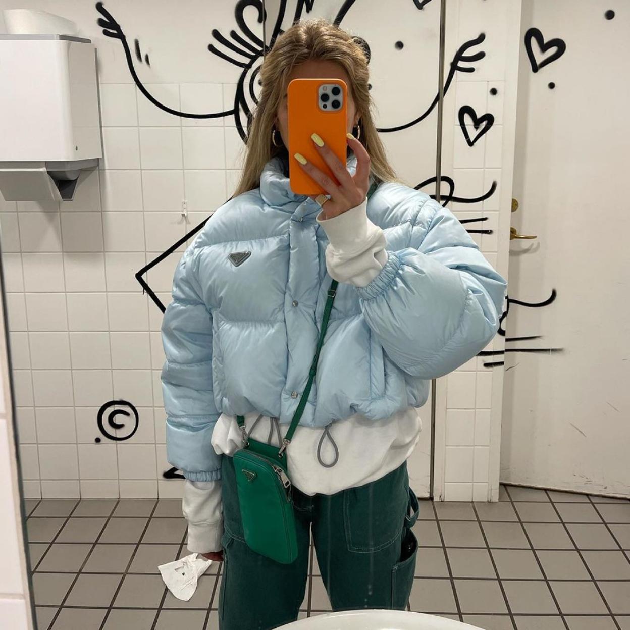 Emili Sindlev, la estilista que se ha convertido en la nueva Carrie Bradshaw.Pincha en la foto para ver sus mejores looks.