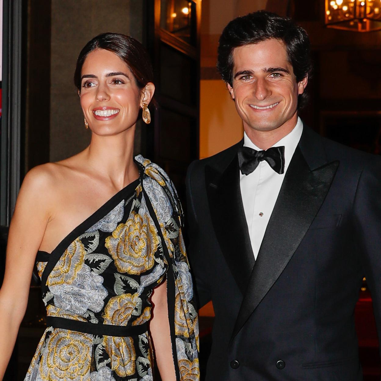 Pincha en la imagen para ver los mejores vestidos de invitada para todas esas bodas atrasadas que por fin podemos celebrar.