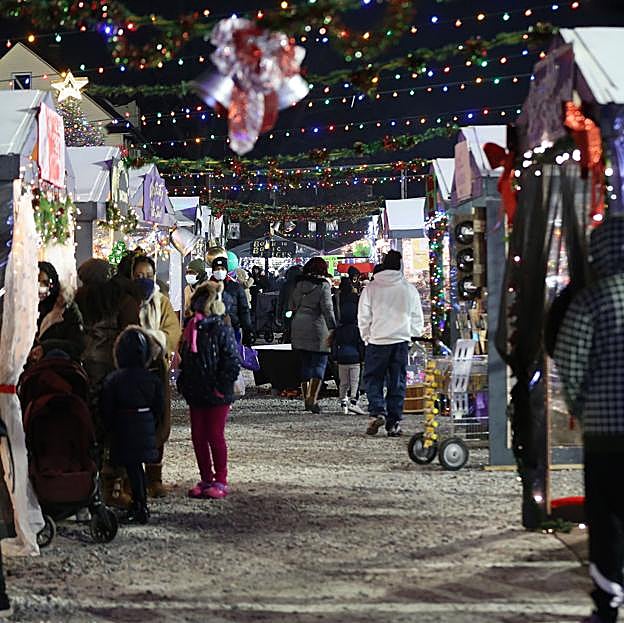 Imagen principal - Viajar a Nueva York en Navidad: los mejores planes (casi gratis) para unas vacaciones de invierno inolvidables