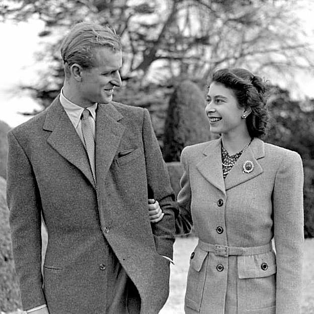 La reina Isabel II ha tenido que superar este año numerosos percances de salud y la desaparición de su esposo, el duque de Edimburgo.